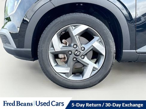 Used 2023 Hyundai Venue SEL FWD image 38