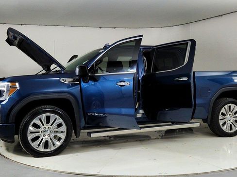 Used 2021 GMC Sierra 1500 Denali w/ Denali Ultimate Package AWD/4WD image 10