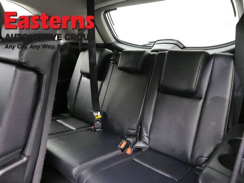 Used 2019 Toyota Highlander XLE AWD/4WD image 28
