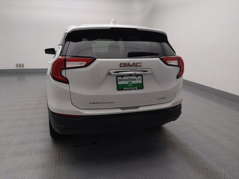 Used 2024 GMC Terrain SLE image 6