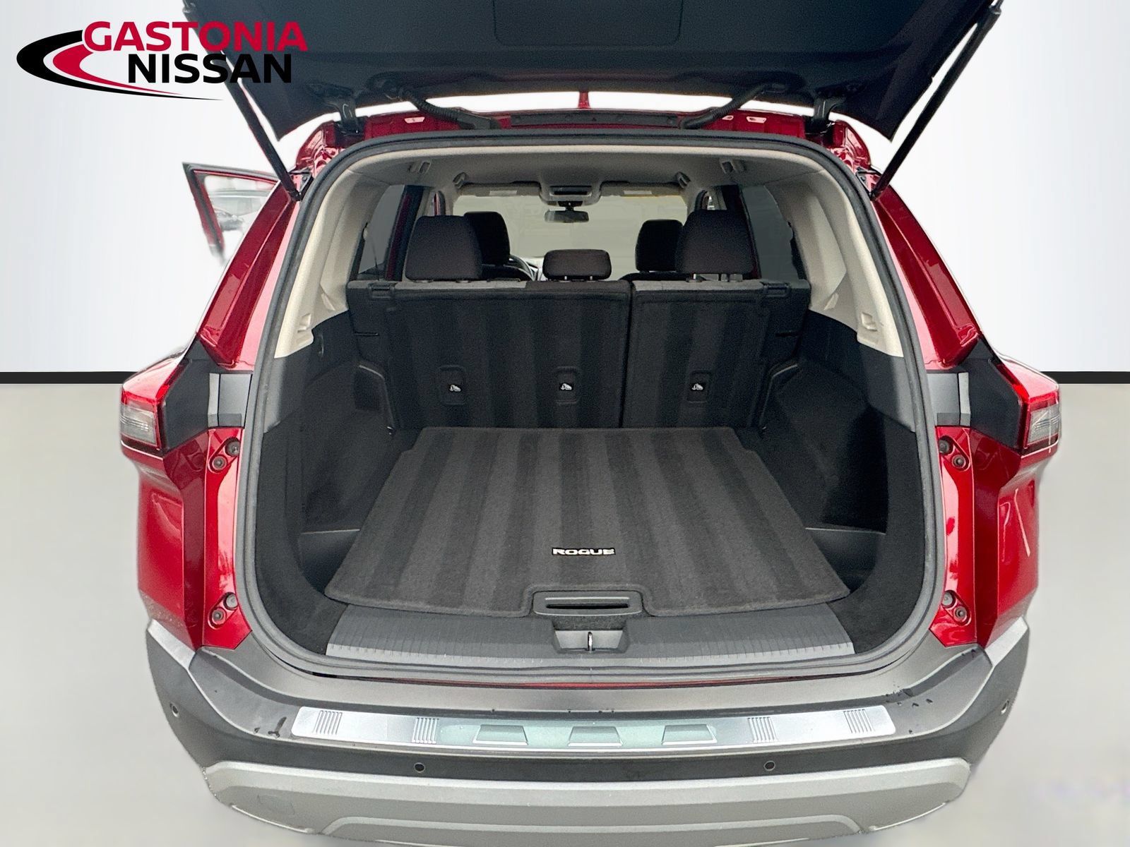 Used 2021 Nissan Rogue SV AWD/4WD image 34