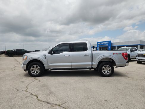 Used 2021 Ford F150 XLT w/ Equipment Group 301A Mid AWD/4WD image 4