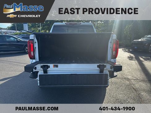 Certified 2023 GMC Sierra 1500 AT4 w/ Technology Package AWD/4WD image 9