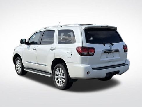 Used 2021 Toyota Sequoia Platinum AWD/4WD image 6