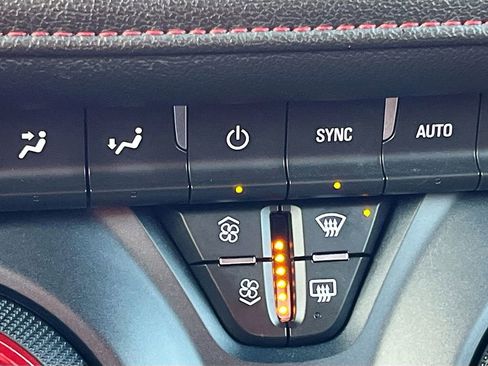 Used 2020 Chevrolet Blazer RS image 16