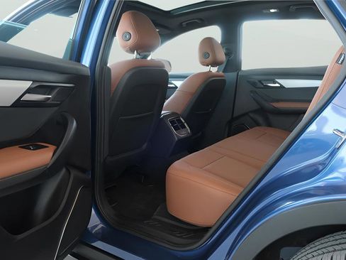 New 2025 VinFast VF 8 Plus AWD/4WD image 19