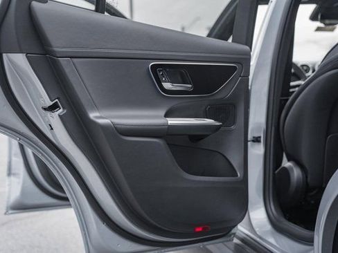 New 2026 Mercedes-Benz GLC 300 4MATIC image 33