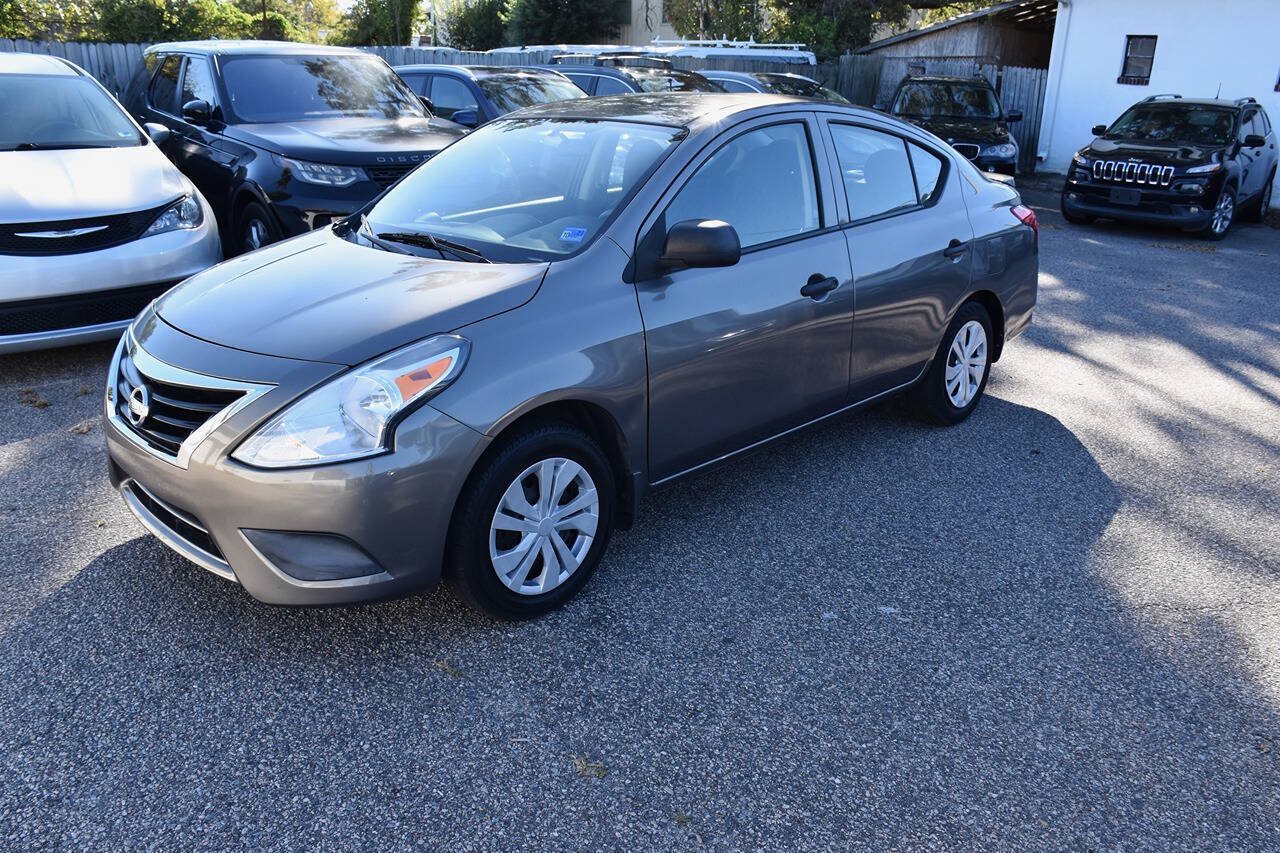 Used 2015 Nissan Versa S Plus FWD image 3