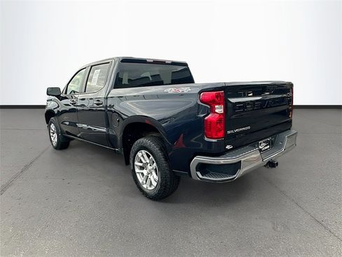 Used 2022 Chevrolet Silverado 1500 LT image 5