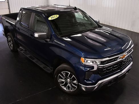 Used 2023 Chevrolet Silverado 1500 LT AWD/4WD image 14