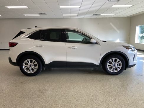 Used 2023 Ford Escape Active w/ Tech Pack #2 image 4
