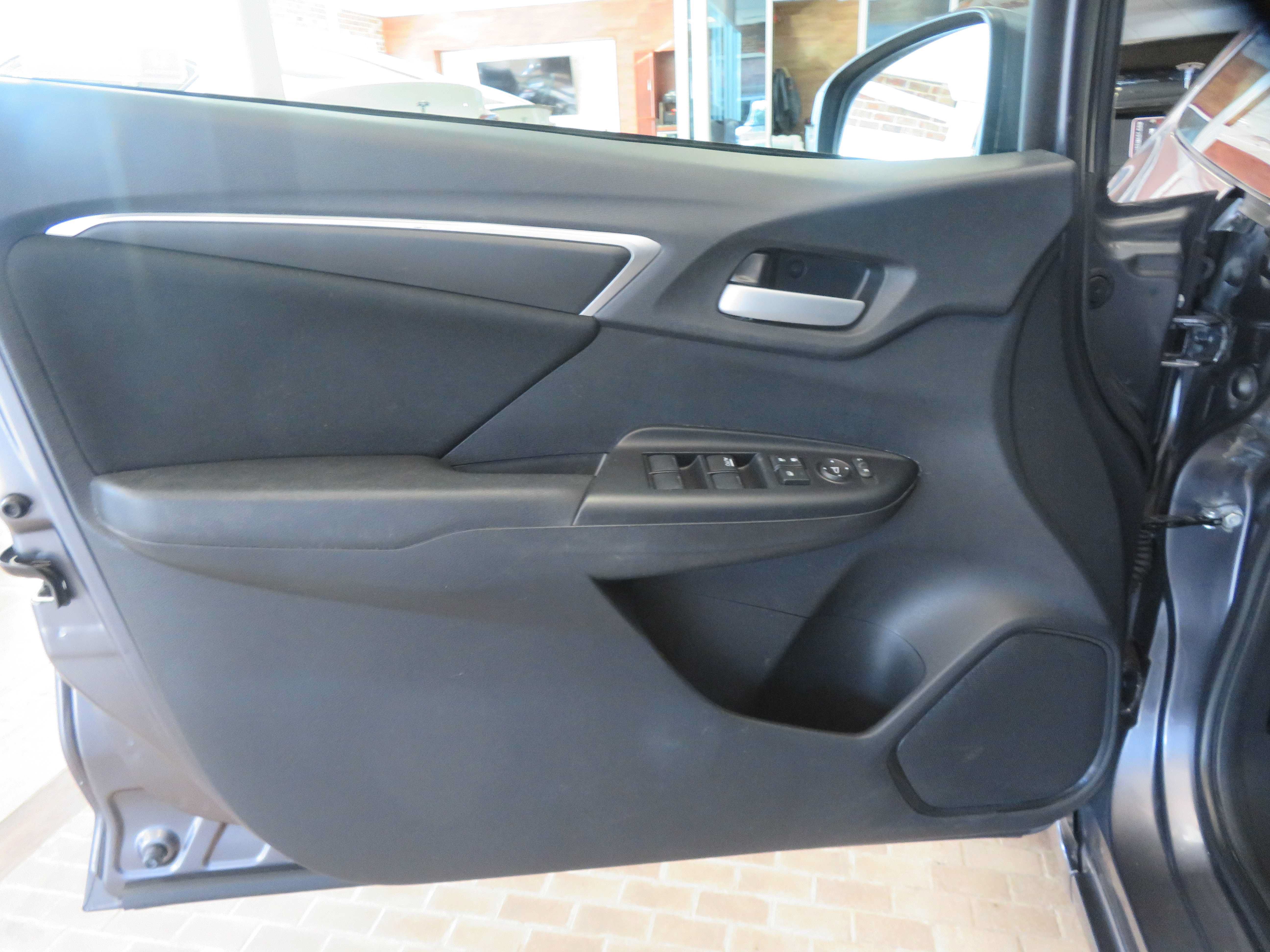 Used 2019 Honda Fit LX image 13