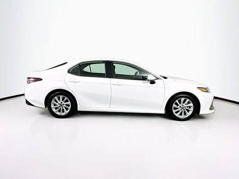 Used 2023 Toyota Camry LE image 10