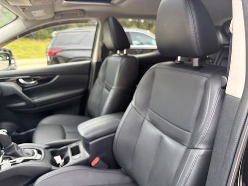 Used 2022 Nissan Rogue Sport SL w/ Premium Package FWD image 18