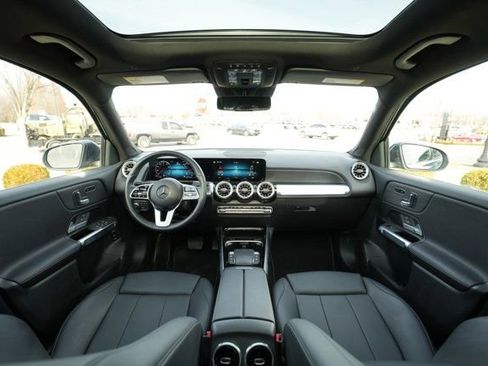 Certified 2023 Mercedes-Benz GLB 250 4MATIC w/ Premium Package image 20