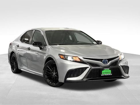 Used 2022 Toyota Camry SE image 7