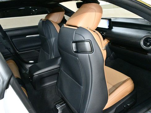 Used 2023 Lexus RC 350 Premium image 16