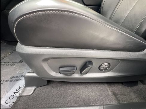 Used 2025 INFINITI QX60 Luxe FWD image 23
