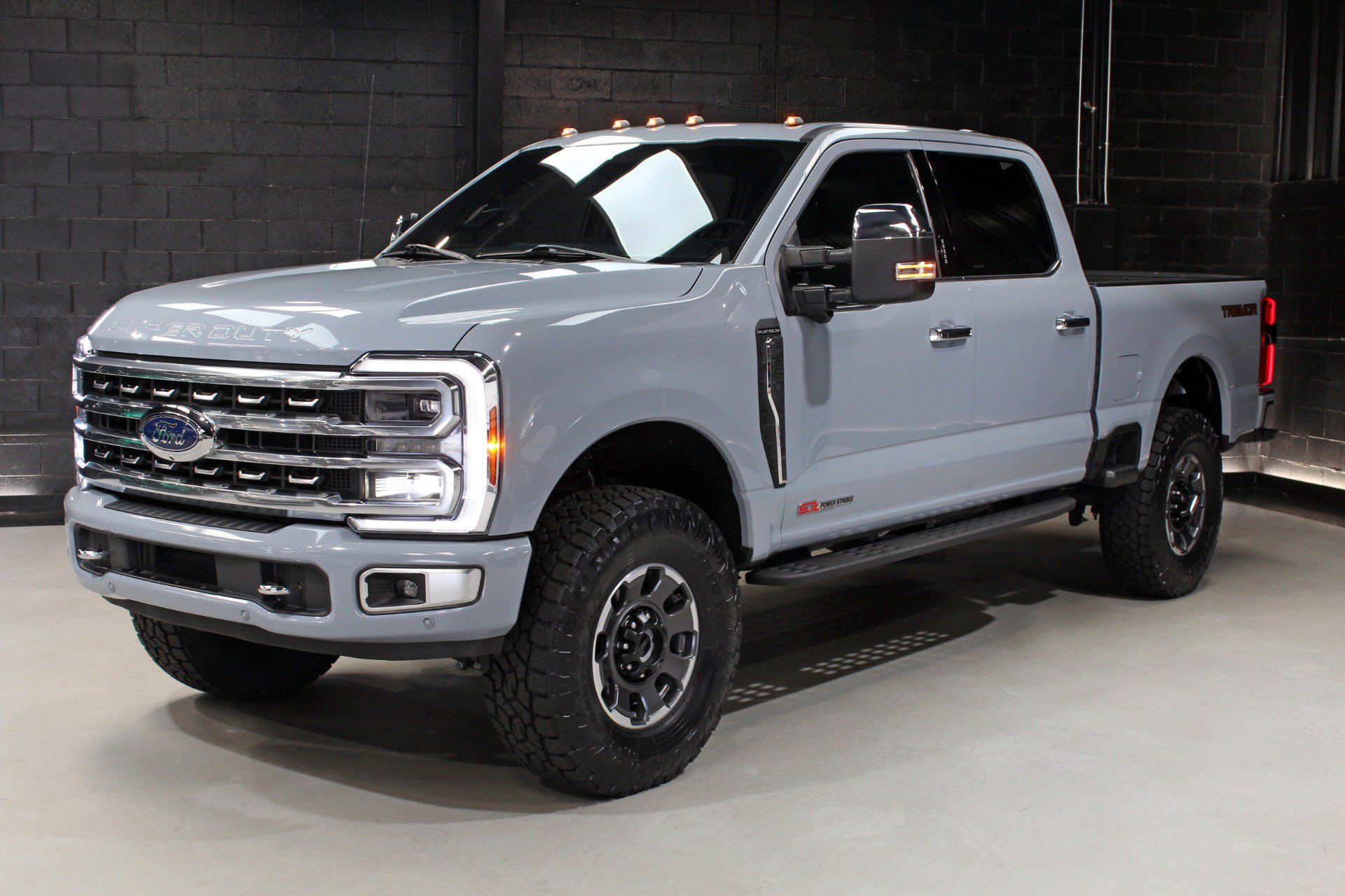 Used 2024 Ford F250 Platinum w/ Tremor Off-Road Package AWD/4WD image 6