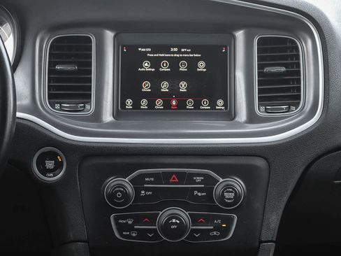 Used 2022 Dodge Charger SXT RWD image 12