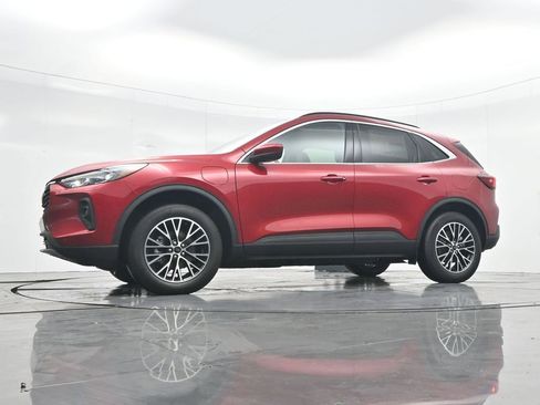 New 2026 Ford Escape SE w/ PHEV Premium Package FWD image 33