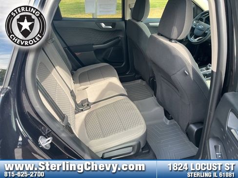 Used 2020 Ford Escape SE image 19