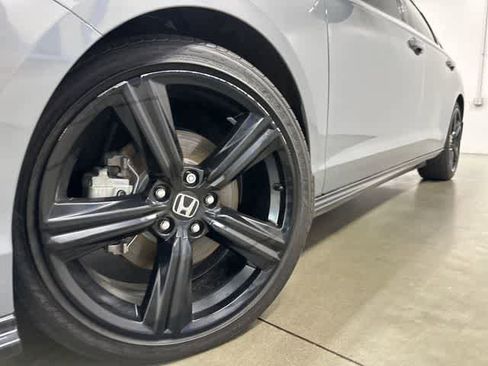 Used 2025 Honda Accord Sport image 27