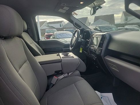 Used 2017 Ford F150 XLT w/ Equipment Group 302A Luxury image 36