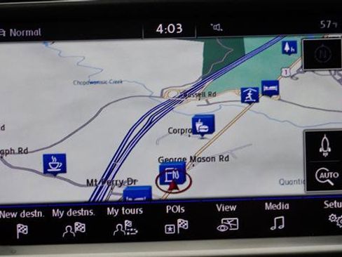 Used 2016 Volkswagen Golf R 4-Door image 21