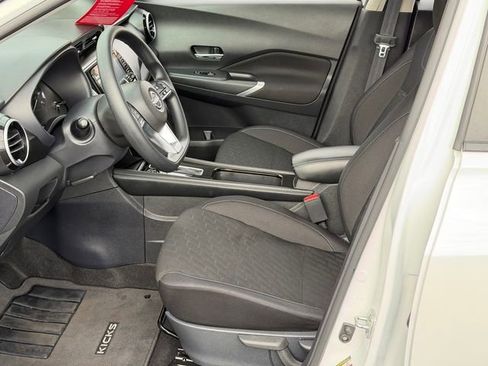 Certified 2023 Nissan Kicks SV image 19