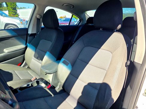 Used 2018 Kia Forte LX FWD image 42