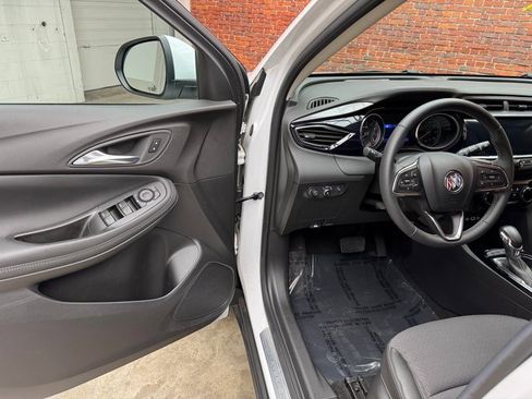 Used 2022 Buick Encore GX Preferred image 9