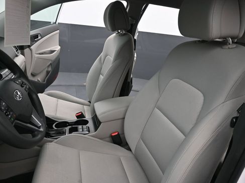 Used 2018 Hyundai Tucson SEL w/ Cargo Package image 10