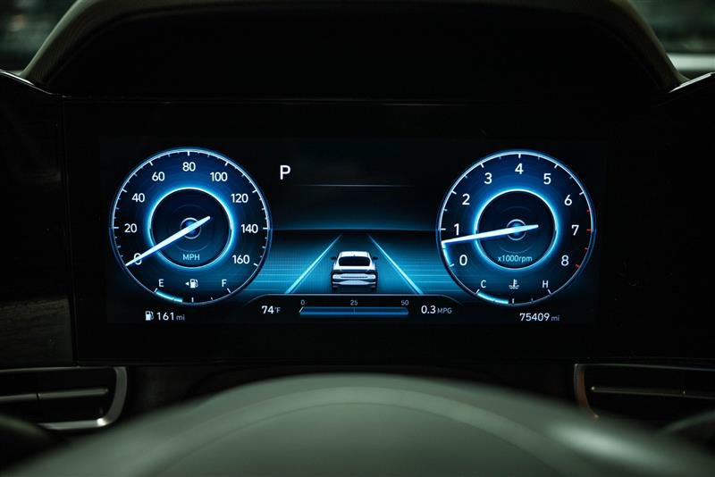 Used 2023 Hyundai Elantra SEL w/ Convenience Package FWD image 15