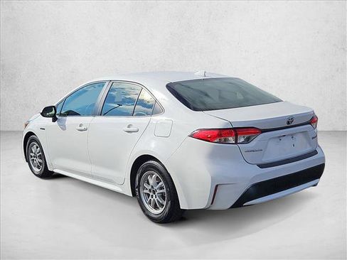 Used 2021 Toyota Corolla LE image 8