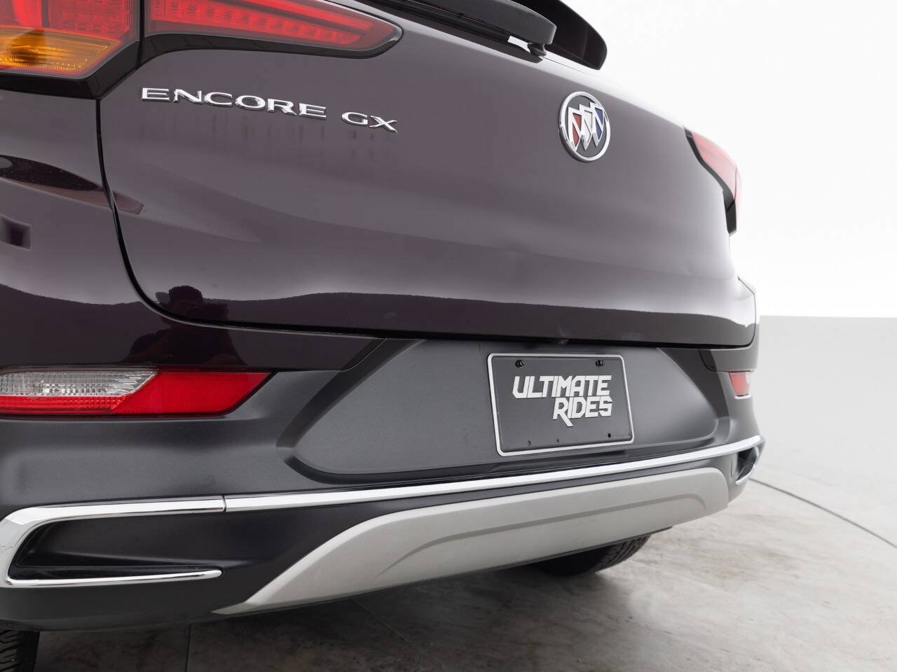 Used 2020 Buick Encore GX Essence FWD image 16
