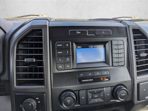 Used 2022 Ford F250 XL w/ Power Equipment Group image 15