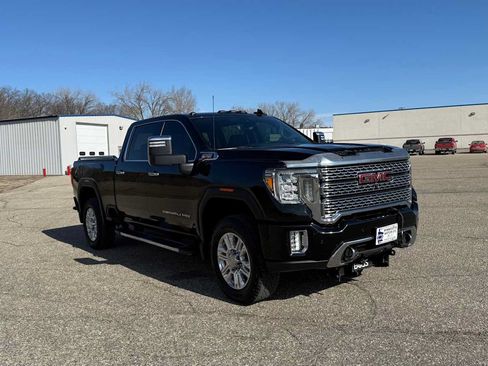 Used 2020 GMC Sierra 3500 Denali w/ Denali Ultimate Package AWD/4WD image 2