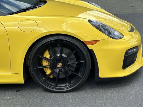 Certified 2016 Porsche Boxster Spyder RWD image 12