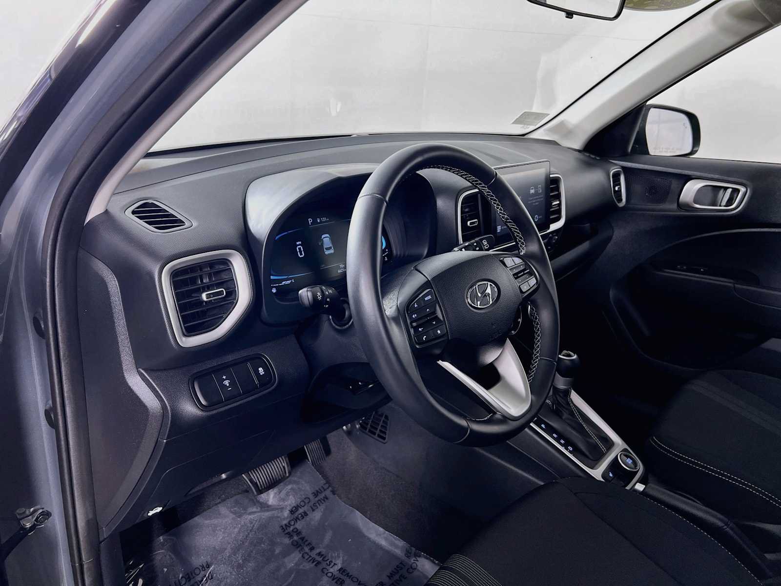 Certified 2026 Hyundai Venue SEL FWD image 9