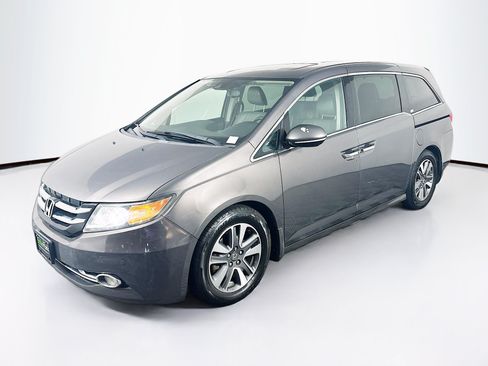 Used 2015 Honda Odyssey Touring image 3