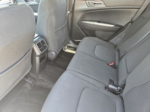 Used 2023 Kia Sportage LX AWD/4WD image 10