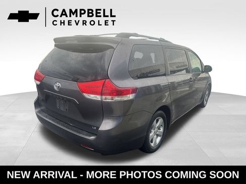 Used 2012 Toyota Sienna LE FWD image 5