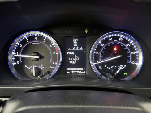 Used 2015 Toyota Highlander Limited FWD image 12