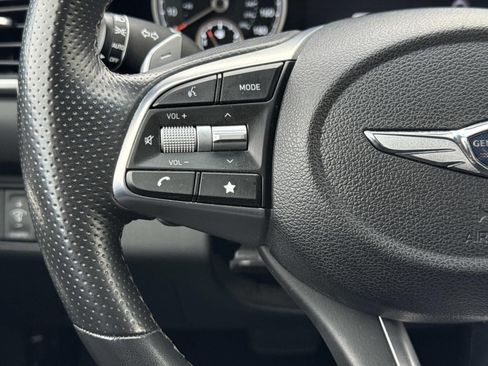 Used 2023 Genesis G70 2.0T image 14