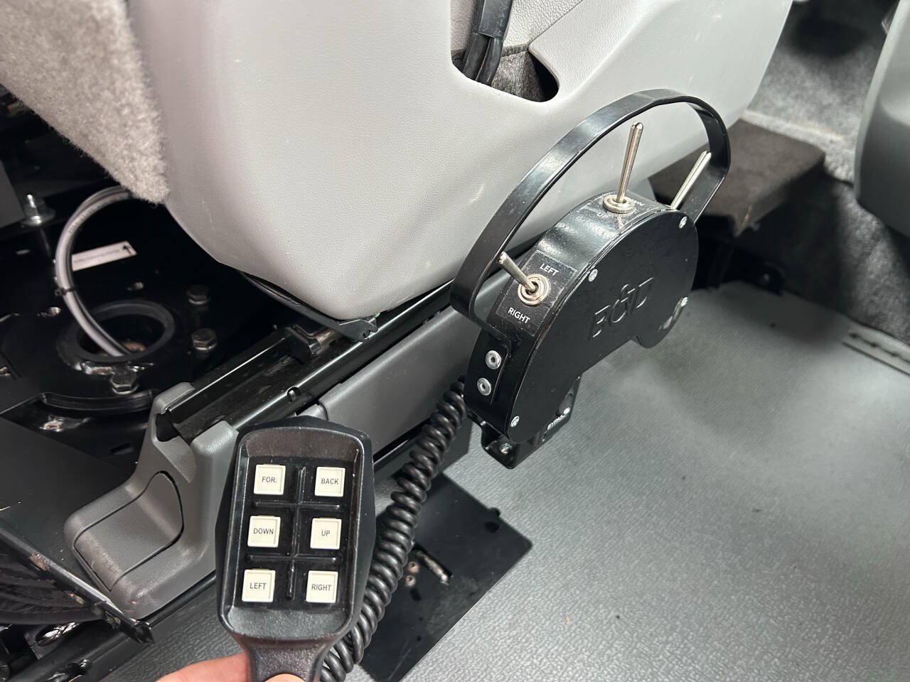 Used 2017 Toyota Sienna XLE FWD image 7