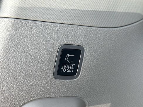 Used 2022 Jeep Wagoneer Series I w/ Premium Group I RWD image 7