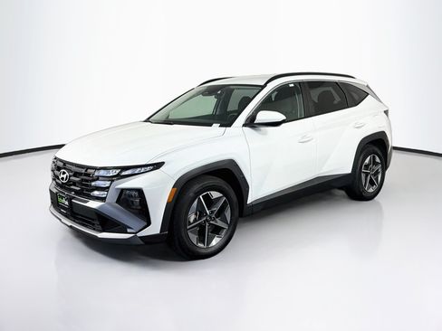 Used 2025 Hyundai Tucson SEL FWD image 3