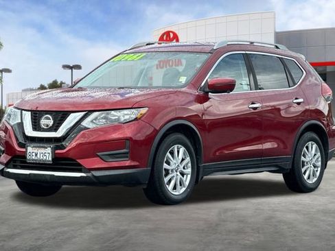 Used 2018 Nissan Rogue SV w/ Premium Package image 9