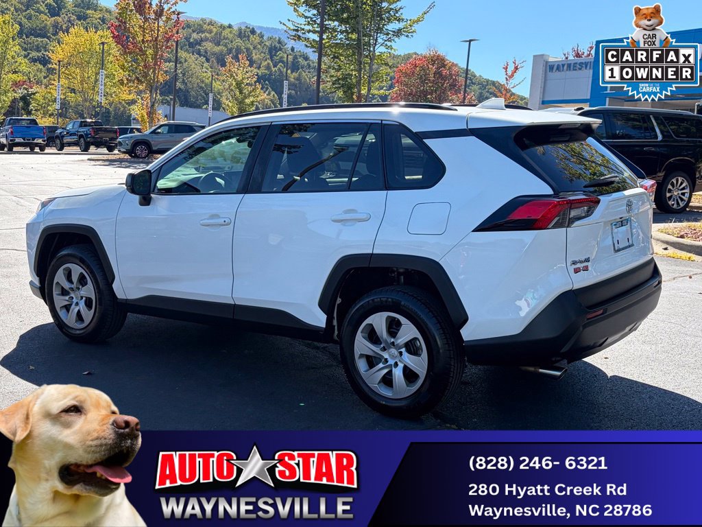 Used 2019 Toyota RAV4 LE FWD image 6